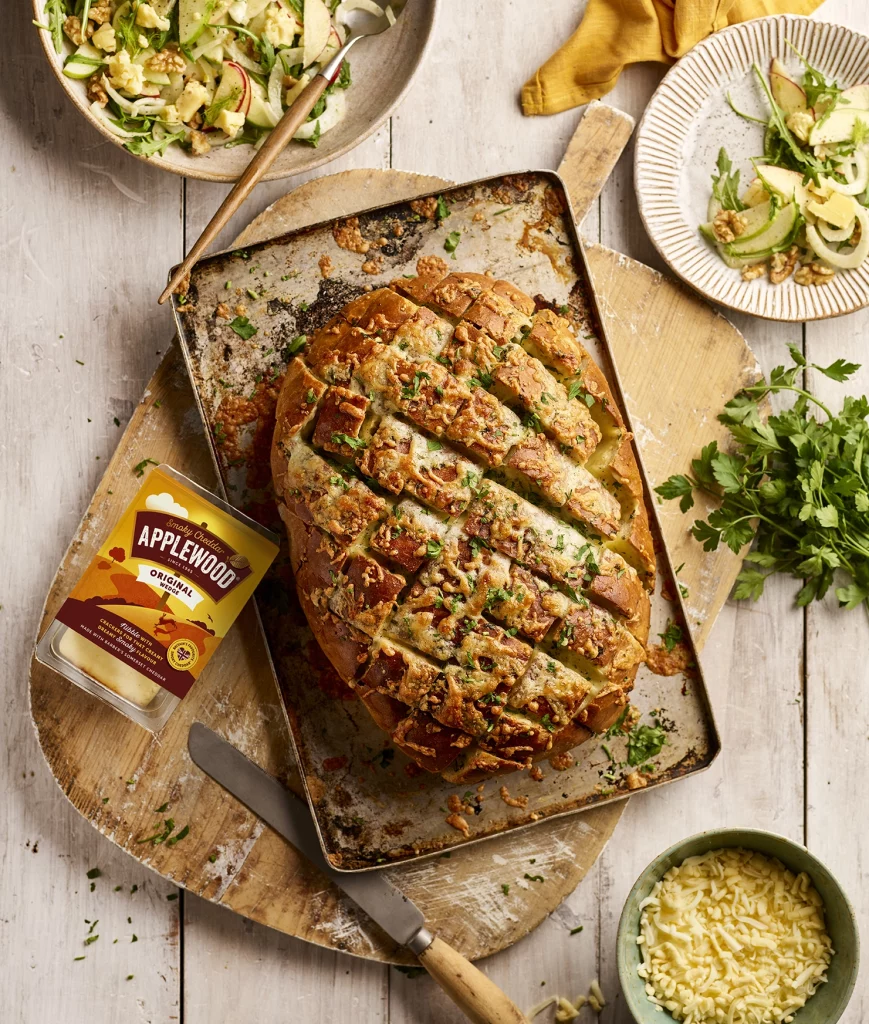 Garlic & Applewood Cheese Tear & Share Bread