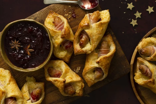 Cheesy Stuffed Pigs in Blankets