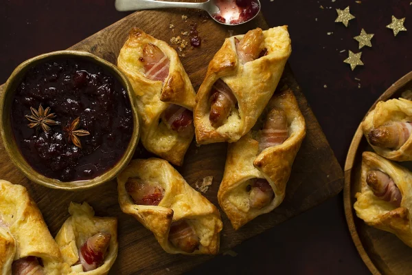 Cheesy Stuffed Pigs in Blankets